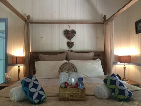 Telegraph Retreat Cottages - Foster Accommodation 5