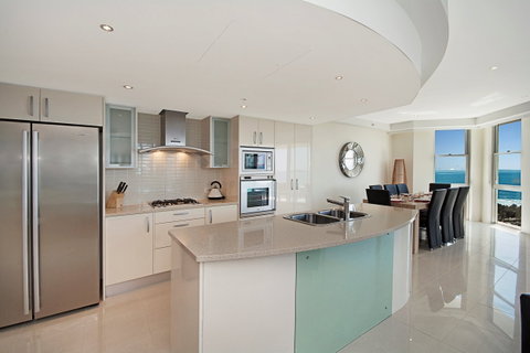 Aqua Vista Luxury Resort - Foster Accommodation 4