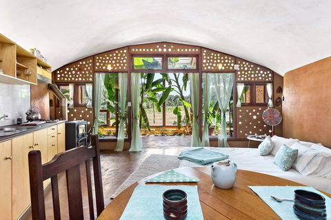 Earthship Ironbank - Foster Accommodation 2