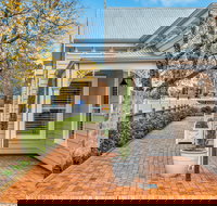 Grandview Accommodation - The Elm Tree Apartments - Foster Accommodation