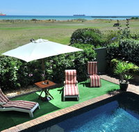 Seacove on the Beach - Foster Accommodation
