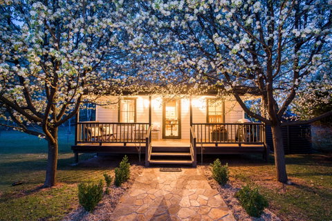 The Guesthouse: Hill End - Foster Accommodation 0