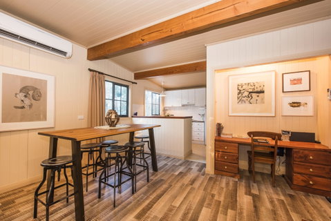 The Guesthouse: Hill End - Foster Accommodation 5