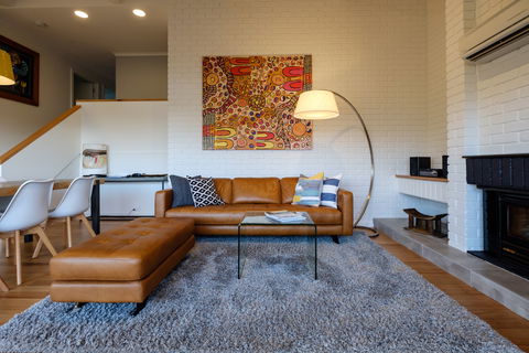 Arthouse Freycinet - Foster Accommodation 1