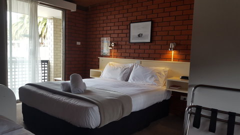 Boat Ramp Motel - Foster Accommodation 1