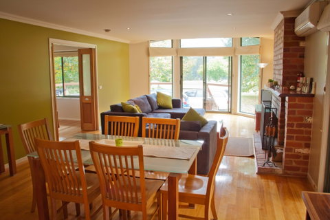 Chestnut Glade - Foster Accommodation 3