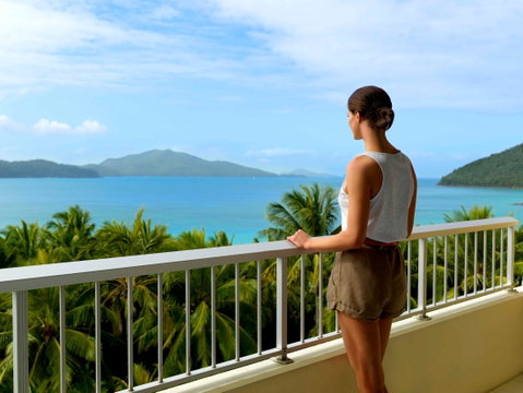Hamilton Island Reef View Hotel - Foster Accommodation 0