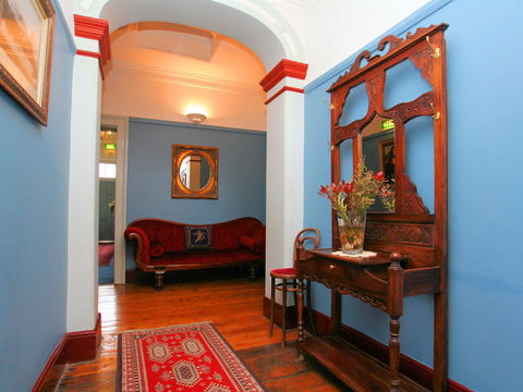 The Lodge On Elizabeth - Foster Accommodation 2