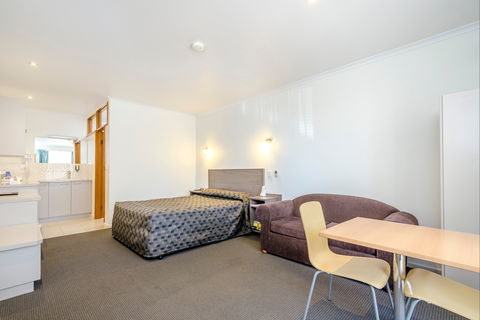 Werribee Motel & Apartments - Foster Accommodation 1