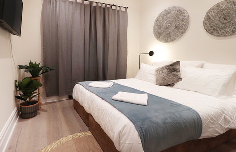 Davcorp Cityscape Executive Apartment - Foster Accommodation 1