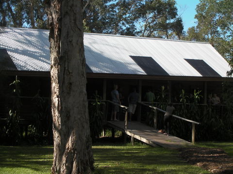 Melaleuca Surfside Backpackers - Foster Accommodation 2