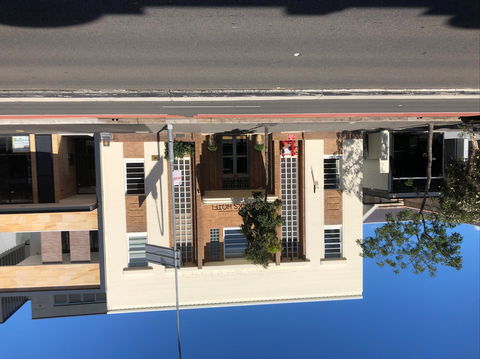 Mrs Banks Boutique Hotel - Foster Accommodation 0