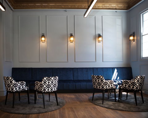 Mrs Banks Boutique Hotel - Foster Accommodation 2