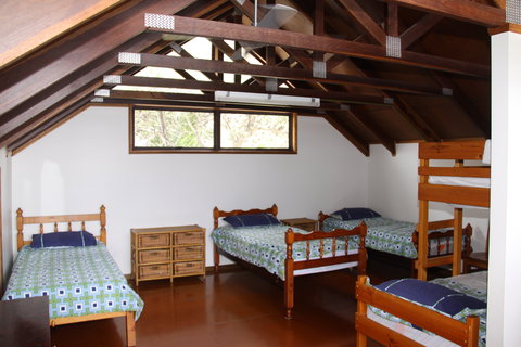 Salty Towers - Foster Accommodation 2