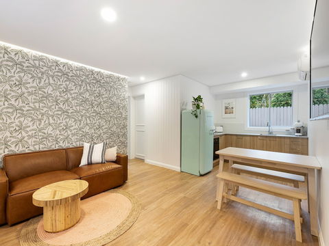 Sunset Beach - Surfside - Foster Accommodation 0