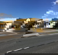 Tower Motor Inn - Foster Accommodation