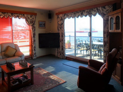 Alice Beside The Sea - Foster Accommodation 1