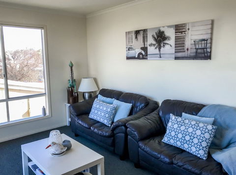 Alton Seas - Foster Accommodation 0