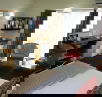 Grand Country Lodge - Foster Accommodation