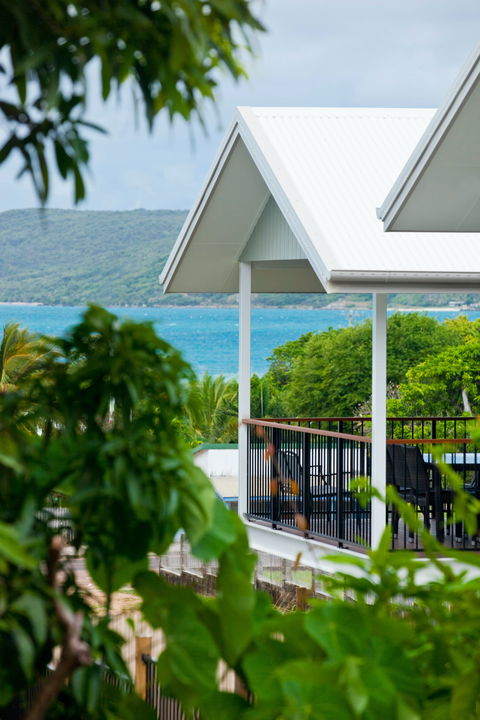 Island Villas And Apartments - Foster Accommodation 0