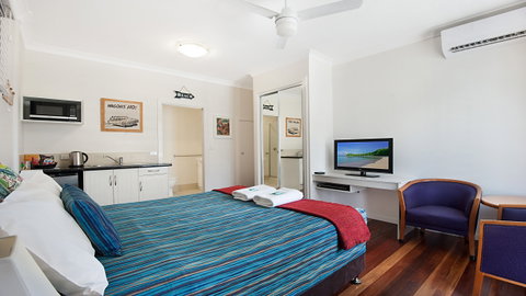La Costa Motel - Foster Accommodation 1