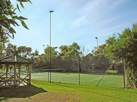 Ocean Grove Holiday Park - Foster Accommodation 1