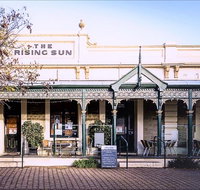The Rising Sun Hotel - Foster Accommodation