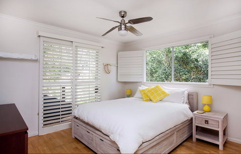 The Blue House At Wombarra Beach - Foster Accommodation 1