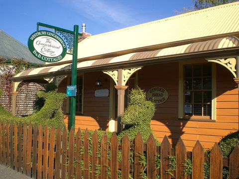 Westbury Gingerbread Cottages - The - Foster Accommodation 0