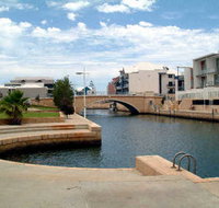 Crest Del Mar Apartments - Foster Accommodation