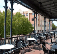 Rosie O'Grady's Irish Pub - Foster Accommodation