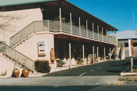 New England Motor Inn - Foster Accommodation