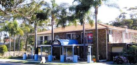 Palm Court Motel - Foster Accommodation 0