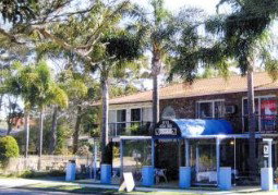 Palm Court Motel - Foster Accommodation 2