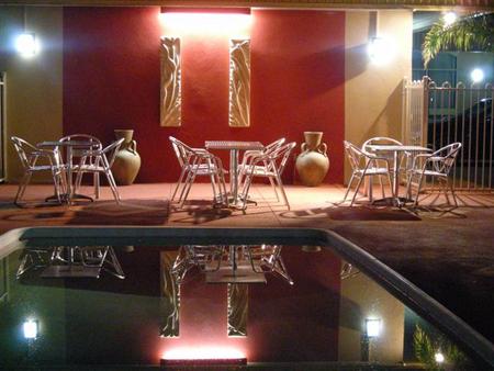 Desert Sand Motor Inn - Foster Accommodation 1