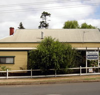 Pemberton Backpackers YHA  Budget Cottages - Foster Accommodation