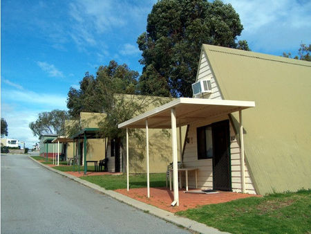 Dawesville Holiday Village - Foster Accommodation 2