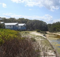 Racecourse Beach Tourist Park - Foster Accommodation
