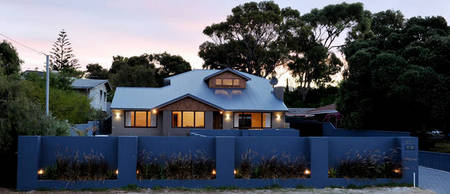 Waikiki Beach Bed And Breakfast - Foster Accommodation 0