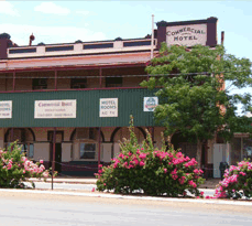 Commercial Hotel Meekatharra - Foster Accommodation 1