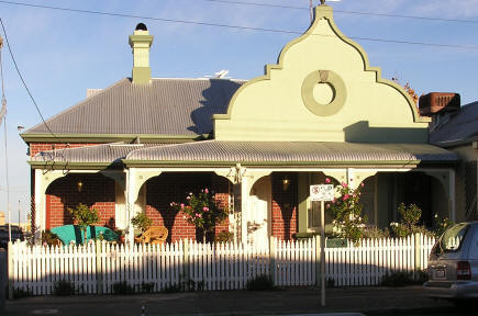 Heritage Cottage Bed And Breakfast - Foster Accommodation 1