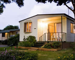 Kingsway Tourist And Caravan Park - Foster Accommodation 1
