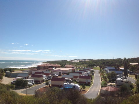Seaspray Beach Holiday Park - Foster Accommodation 1