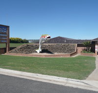 Big Trout Motor Inn - Foster Accommodation