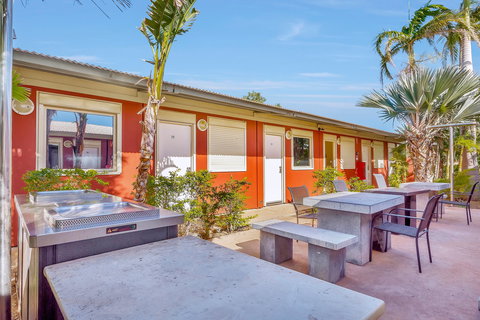 Econo Lodge Karratha - Foster Accommodation 0