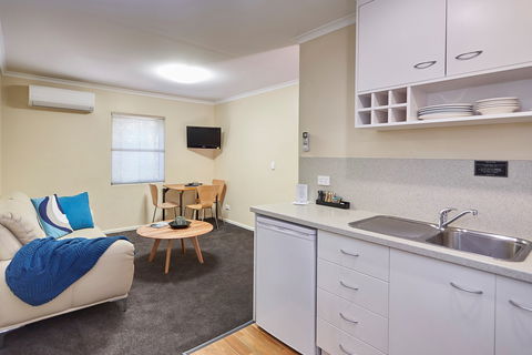 Elphin  Motel & Serviced Apartments - Foster Accommodation 2