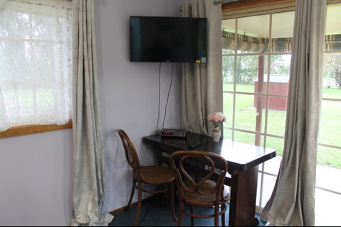 Factory Lane Bed & Breakfast - Foster Accommodation 2