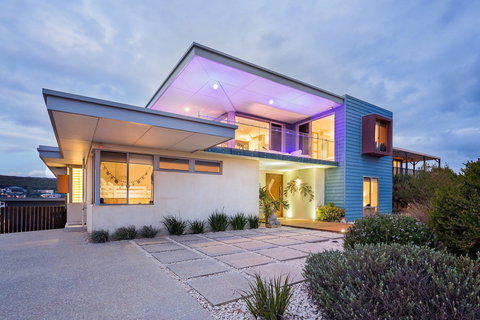 Fragrant Harbour - Foster Accommodation 0