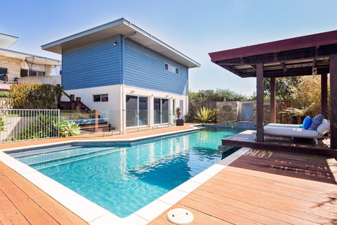 Fragrant Harbour - Foster Accommodation 2