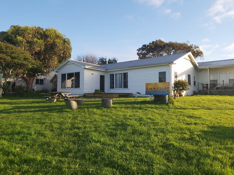 Surfside Backpacker - Foster Accommodation 0